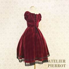 Shadowy Soirée Dress-资料图