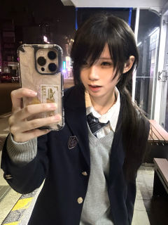 绫水高·西服-资料图