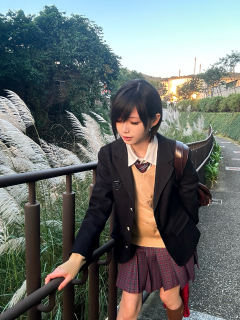 绫水高·西服-资料图