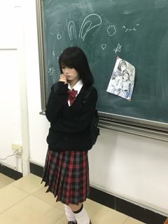 红外线·格裙-资料图