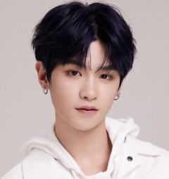 黄明昊官方周边