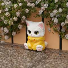 穿黄色雨衣的Taiga Baby-资料图