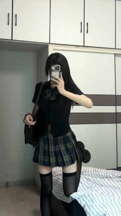 棕茶·格裙-资料图