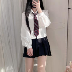 小藤中·衬衫-资料图