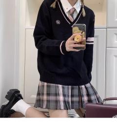 野川莓莓·套头毛衣-资料图
