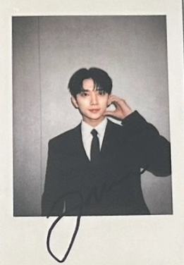 yzy澳门复刻拍立得 刷