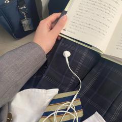 霜海·格裙-资料图