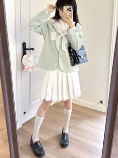 夏恩幼稚园·西服套装-资料图