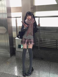 茗荷私立·西服-资料图
