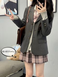 茗荷私立·西服-资料图