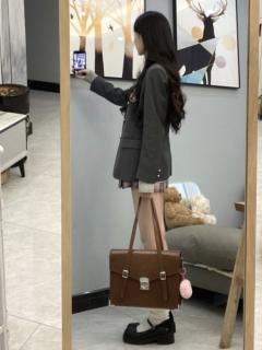 茗荷私立·西服-资料图