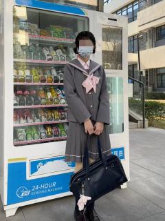 小野花崎·西服套装-资料图