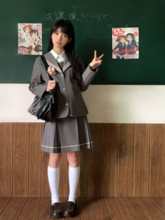 小野花崎·西服套装-资料图