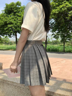 素月·格裙-资料图