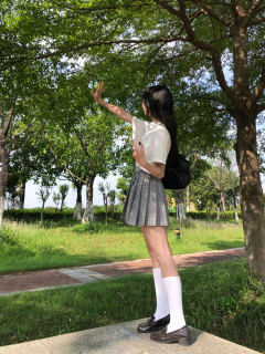 素月·格裙-资料图