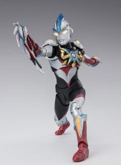 SHF 欧布奥特曼 三重形态-资料图