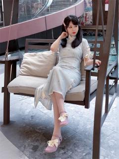 画报女郎-资料图