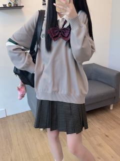墨绿·格裙-资料图
