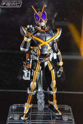 SHF 真骨雕 假面骑士凯撒