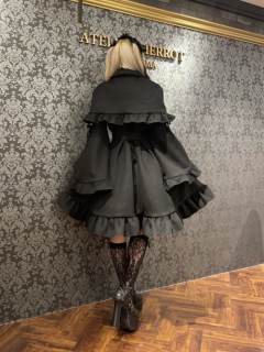 Holy Night Cape Coat 大衣-资料图
