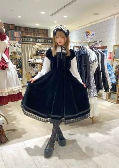 Shadowy Soirée Dress-资料图