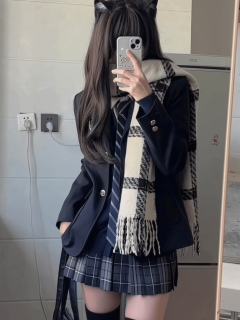 御奈女子·西服-资料图